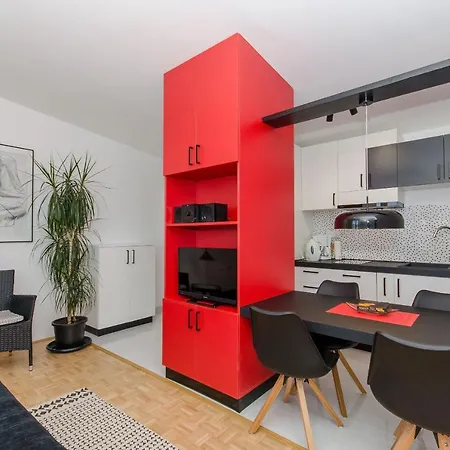 Sreta Lägenhet Omiš