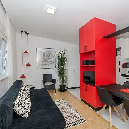 Sreta Lägenhet Omiš