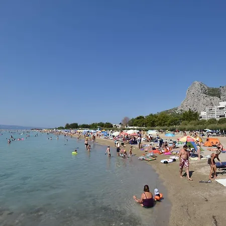 Sreta Appartamento Omiš