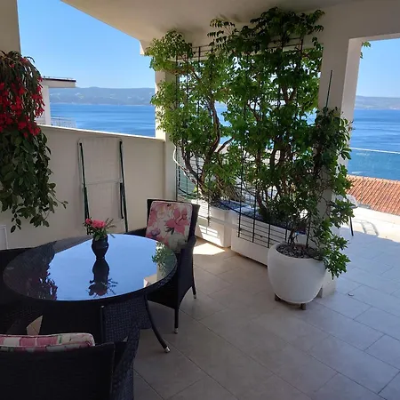 Apartment Sreta Omiš